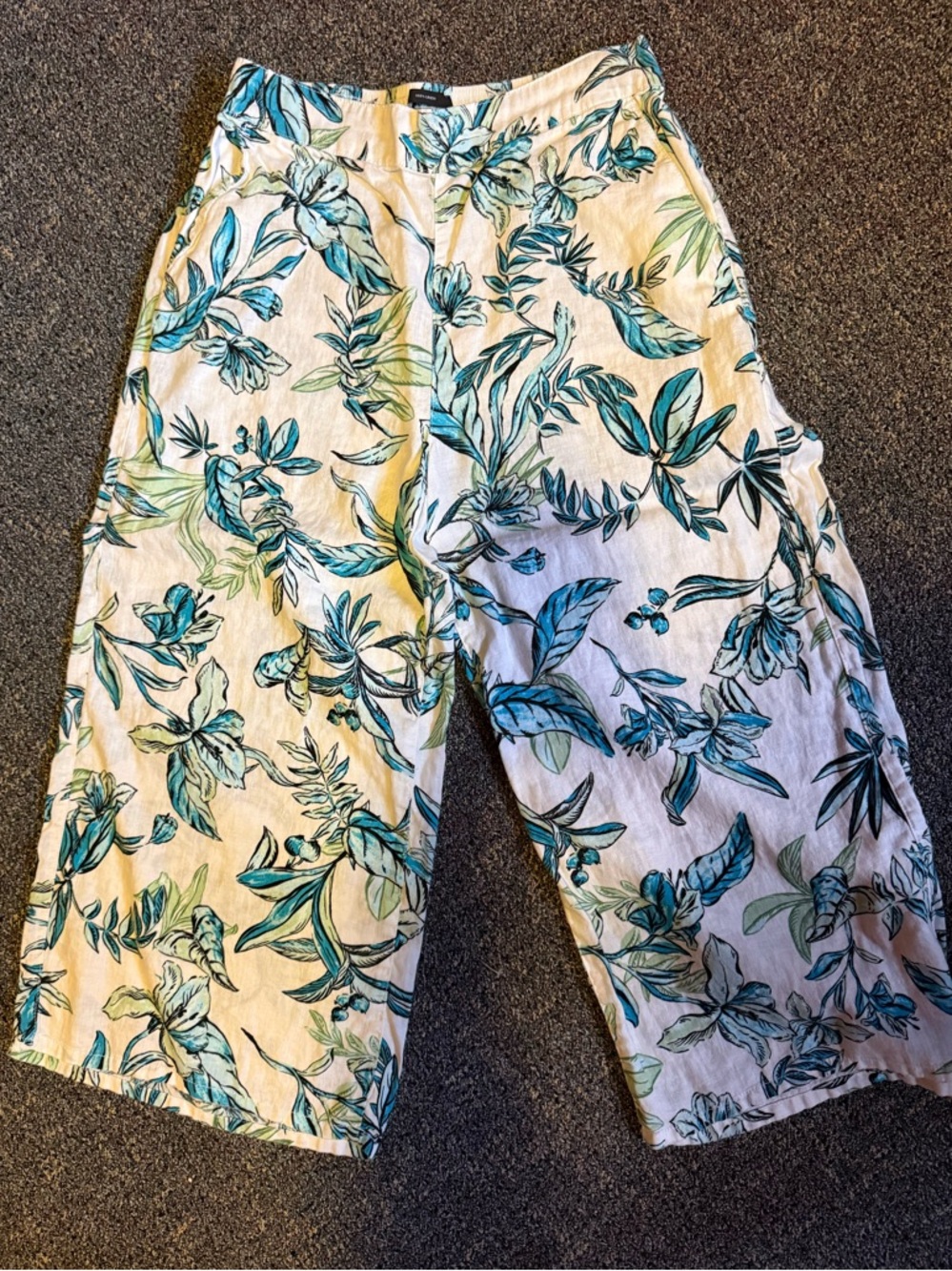 Tahari White Linen Pants with Teal and Green Leaf Print